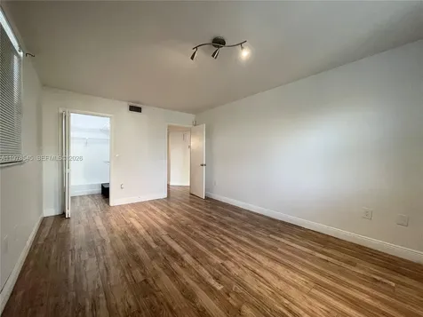 8323 Lake Drive Doral FL 33166