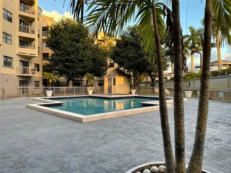 8323 Lake Drive Doral FL 33166