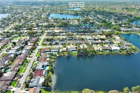 1140 N Douglas Road Pembroke Pines FL 33024