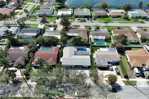 1140 N Douglas Road Pembroke Pines FL 33024