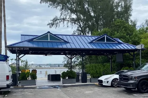 5077 NW 7th Street Miami FL 33126