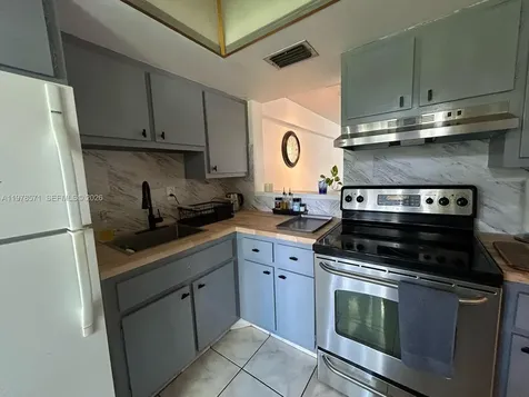 1333 E Hallandale Beach Boulevard Hallandale Beach FL 33009