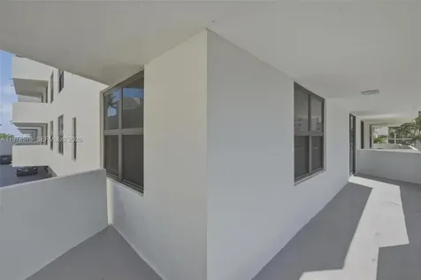 4301 Collins Avenue Miami Beach FL 33140