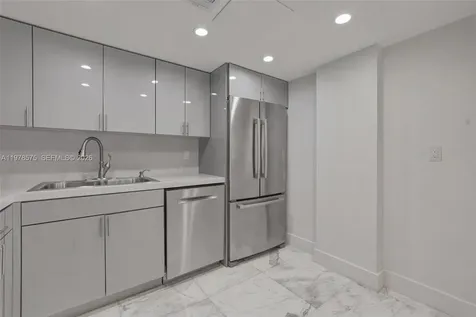4301 Collins Avenue Miami Beach FL 33140