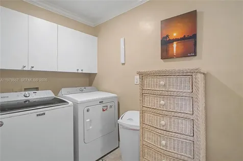 317 Stella Maris Drive S Naples FL 34114