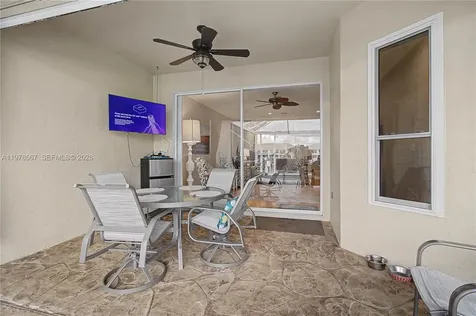 317 Stella Maris Drive S Naples FL 34114