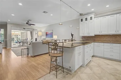 317 Stella Maris Drive S Naples FL 34114