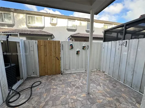 2221 SE 24th Place Homestead FL 33035