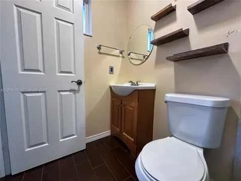 2221 SE 24th Place Homestead FL 33035