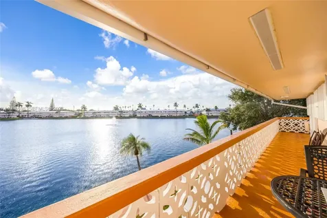 900 SW 10th Terrace Hallandale Beach FL 33009