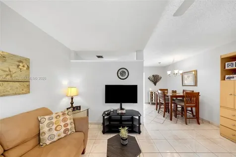 900 SW 10th Terrace Hallandale Beach FL 33009