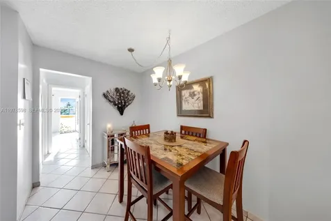 900 SW 10th Terrace Hallandale Beach FL 33009