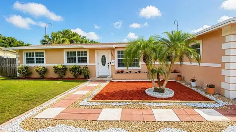4836 NW 1st Street Plantation FL 33317