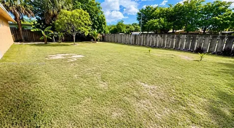 4836 NW 1st Street Plantation FL 33317