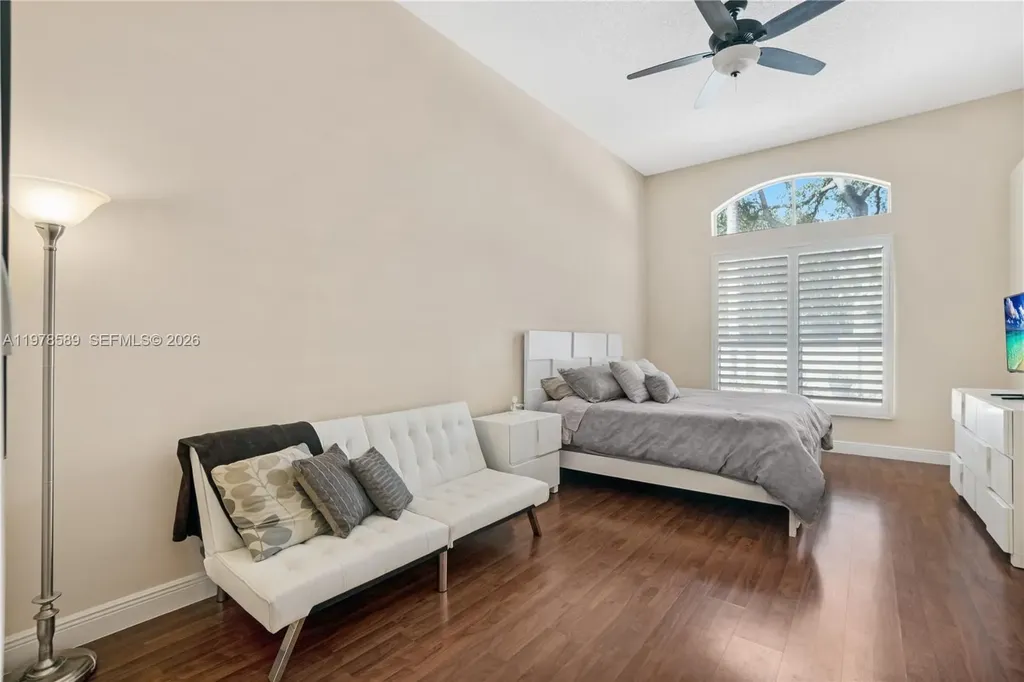 5297 SW 34th Way Hollywood FL 33312