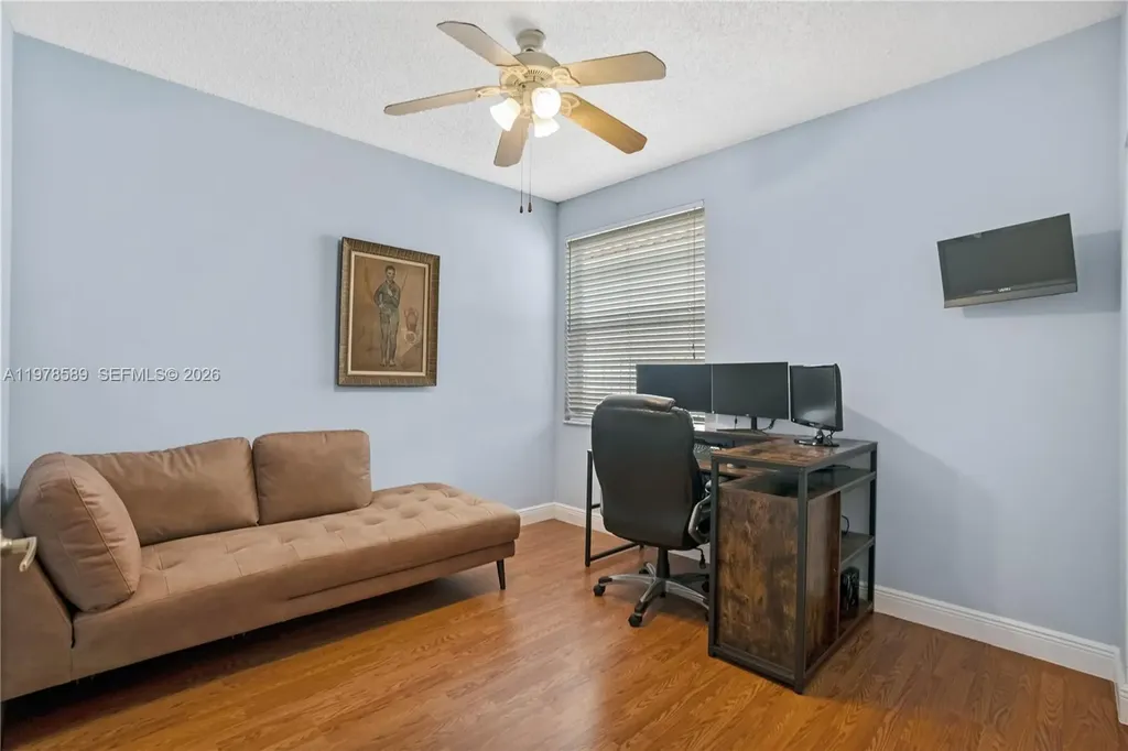 5297 SW 34th Way Hollywood FL 33312