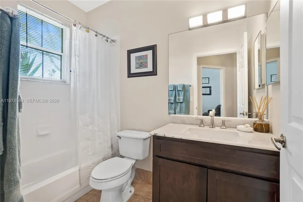 5297 SW 34th Way Hollywood FL 33312