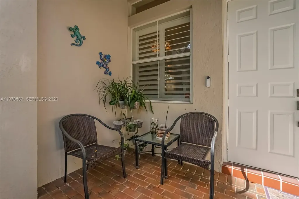 5297 SW 34th Way Hollywood FL 33312