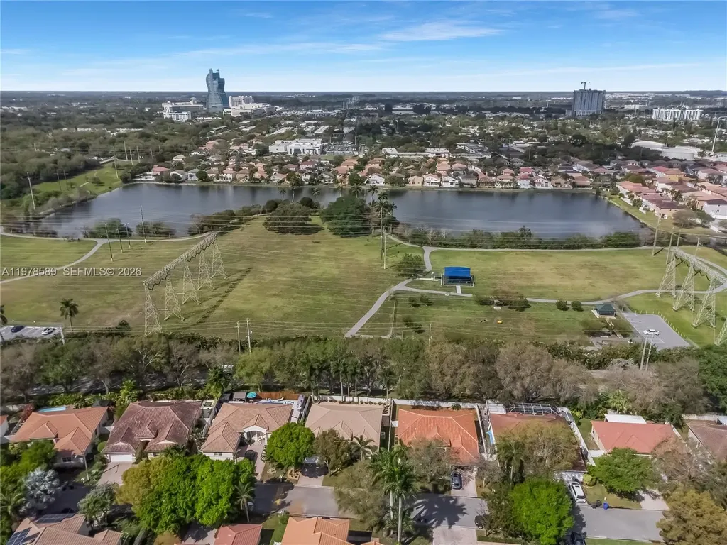 5297 SW 34th Way Hollywood FL 33312