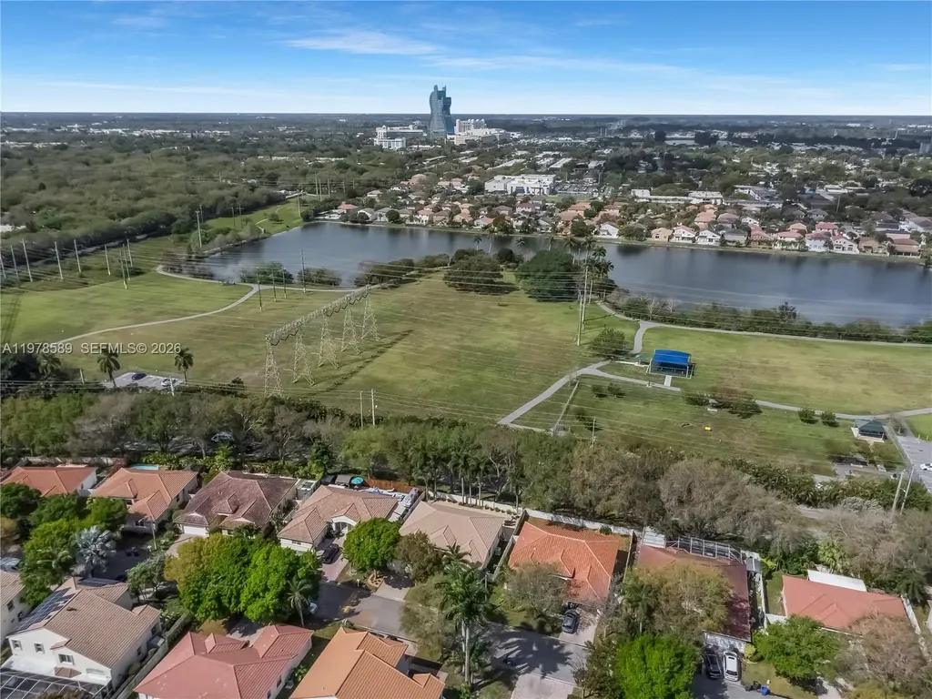 5297 SW 34th Way Hollywood FL 33312