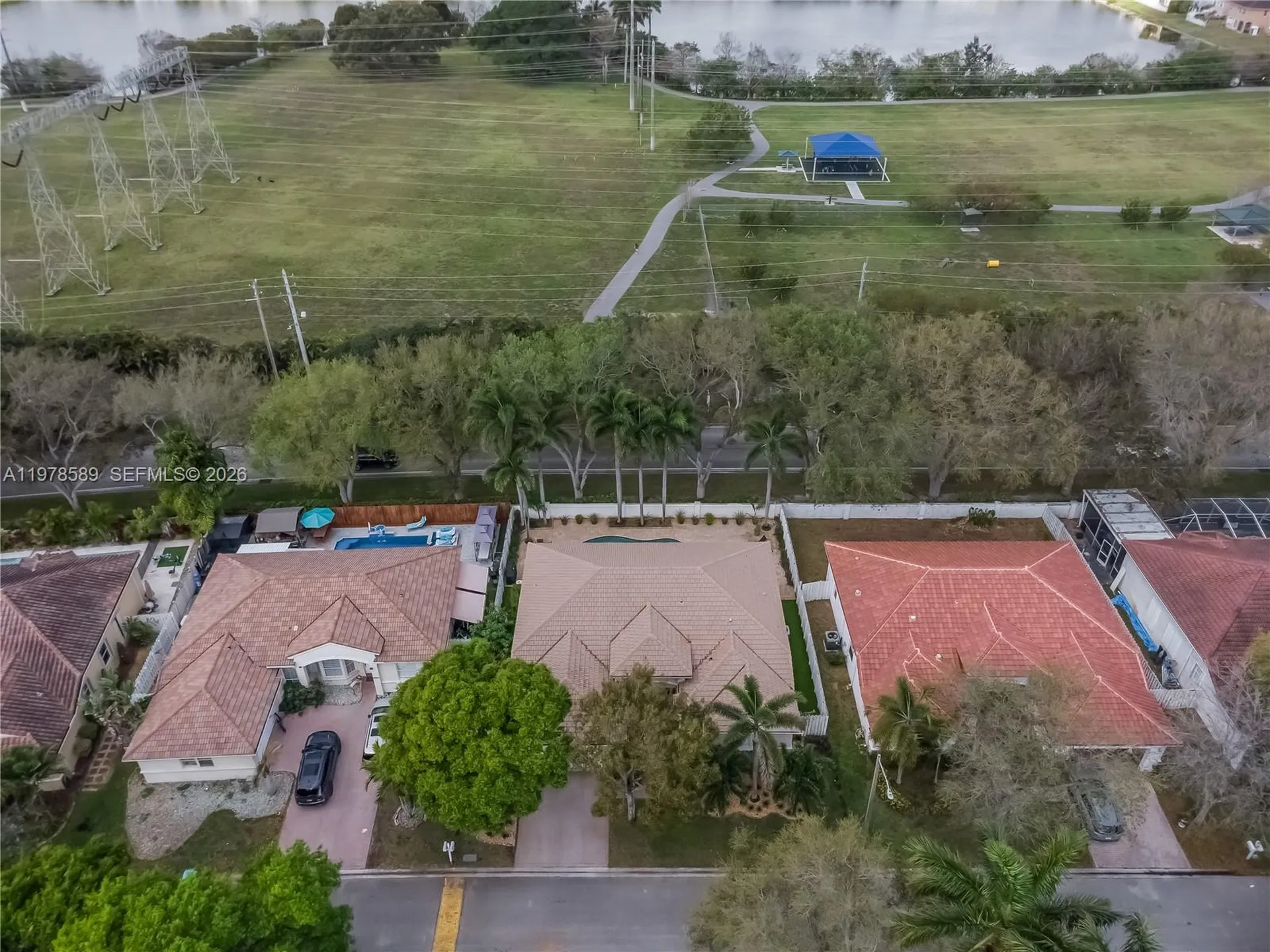 5297 SW 34th Way Hollywood FL 33312