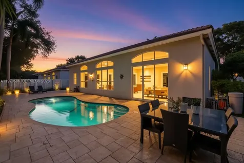 5297 SW 34th Way Hollywood FL 33312