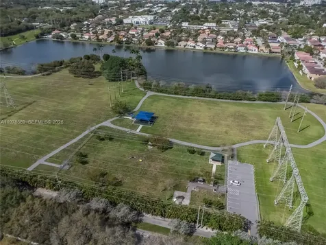 5297 SW 34th Way Hollywood FL 33312