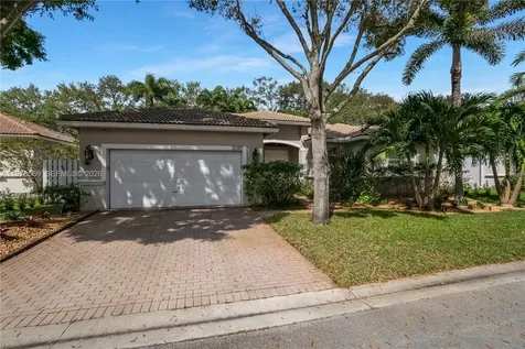 5297 SW 34th Way Hollywood FL 33312