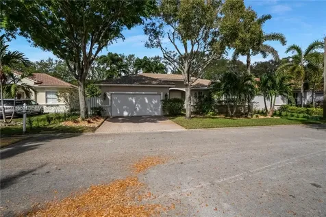 5297 SW 34th Way Hollywood FL 33312