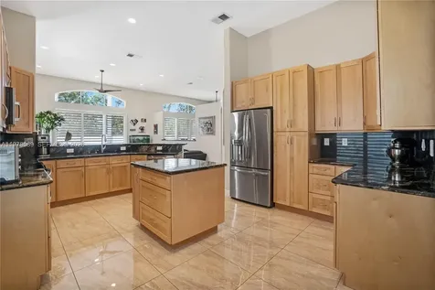 5297 SW 34th Way Hollywood FL 33312