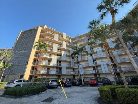 3301 N Country Club Drive Aventura FL 33180
