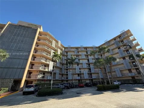 3301 N Country Club Drive Aventura FL 33180