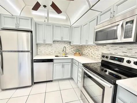 3301 N Country Club Drive Aventura FL 33180