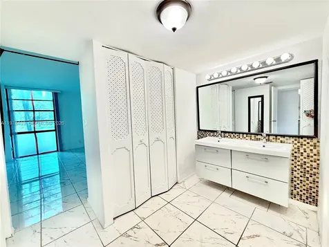 3301 N Country Club Drive Aventura FL 33180