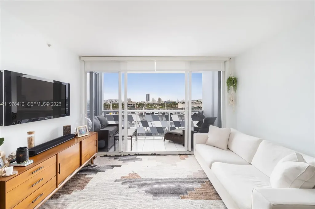 1800 Sunset Harbour Drive Miami Beach FL 33139