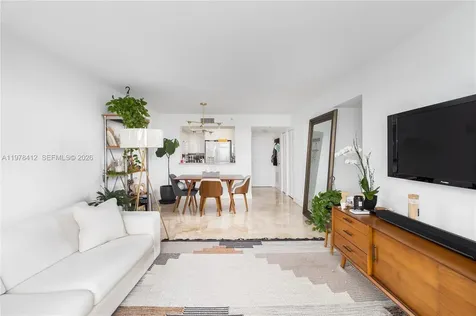 1800 Sunset Harbour Drive Miami Beach FL 33139