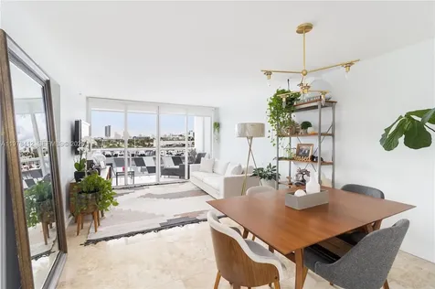 1800 Sunset Harbour Drive Miami Beach FL 33139