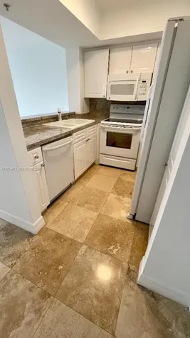 1800 Sunset Harbour Drive Miami Beach FL 33139