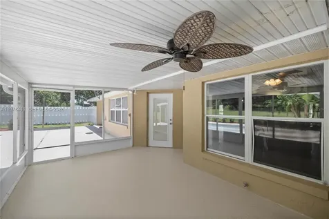 1699 SW 80 Ocala FL 34476