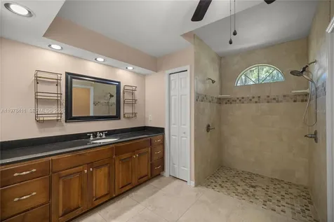 1699 SW 80 Ocala FL 34476