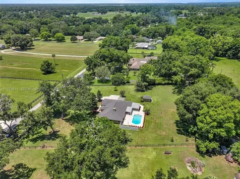 1699 SW 80 Ocala FL 34476