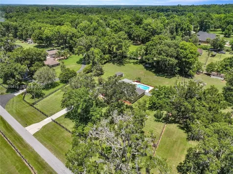 1699 SW 80 Ocala FL 34476