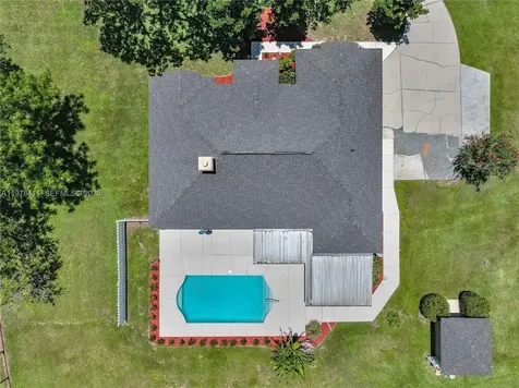 1699 SW 80 Ocala FL 34476