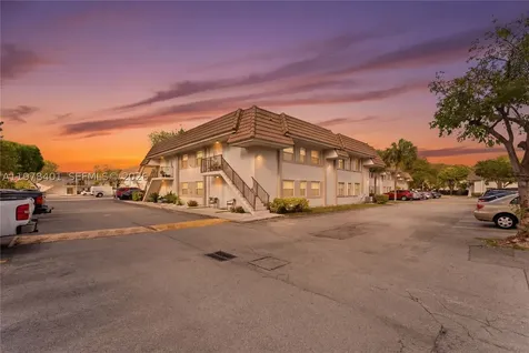 6921 SW 129th Avenue Miami FL 33183