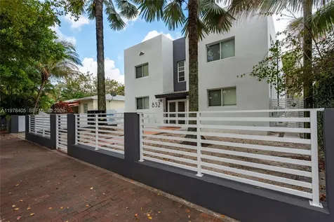 852 SW 13th Avenue Miami FL 33135