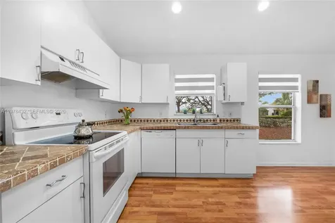 2020 SE 5th Place Homestead FL 33033