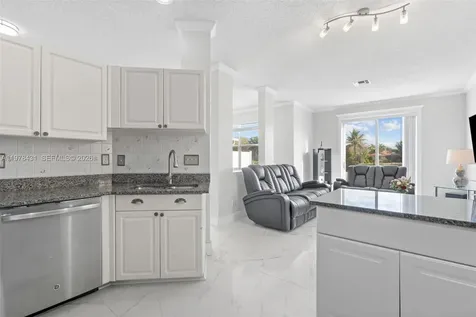 9838 NW 1st Manor Coral Springs FL 33071