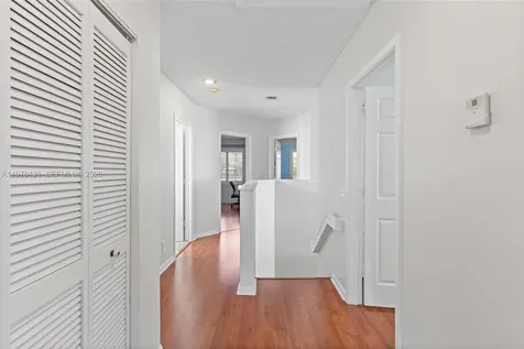 9838 NW 1st Manor Coral Springs FL 33071