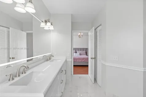 9838 NW 1st Manor Coral Springs FL 33071