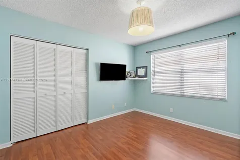 9838 NW 1st Manor Coral Springs FL 33071